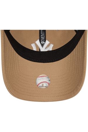 9TWENTY New York Yankees League Essential. NEW ERA | Hat | 60471468